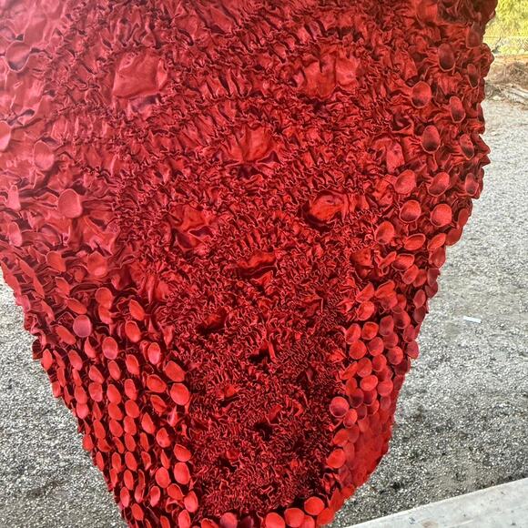 Textured red popcorn mini skirt - Picture 7 of 7